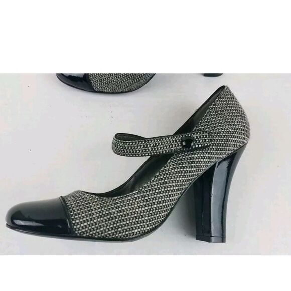 Tahari Mary Jane Hoodstooth Pattern Leather 4" heel. Size 9.5 - Picture 3 of 7